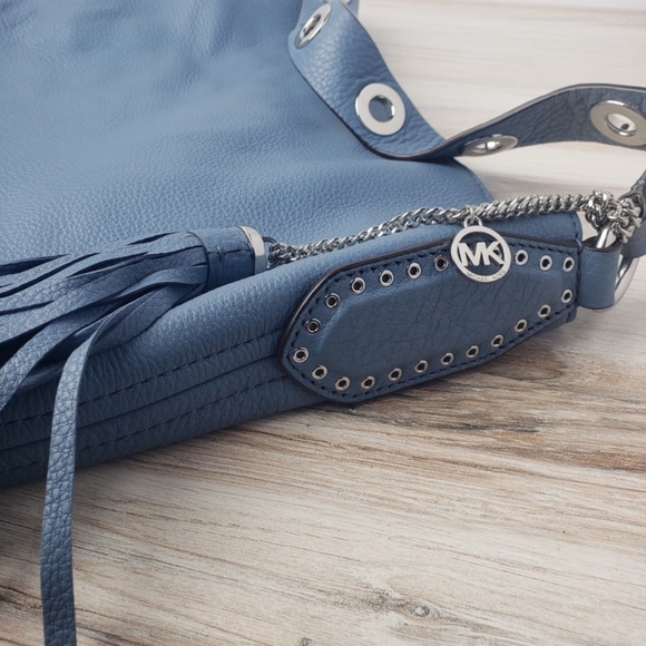 Michael Kors Brooklyn large shoulder bag - beautiful blue periwinkle color - Picture 4 of 6